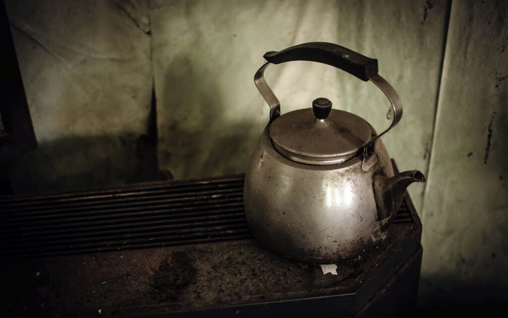 Rusty kettle 